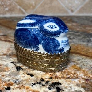 Precious Blue and White Ceramic Bunny Rabbit Trinket/Snuff Box